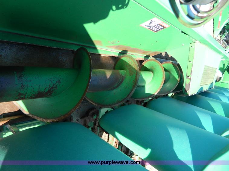 image for item G7753 1994 John Deere 893 corn header