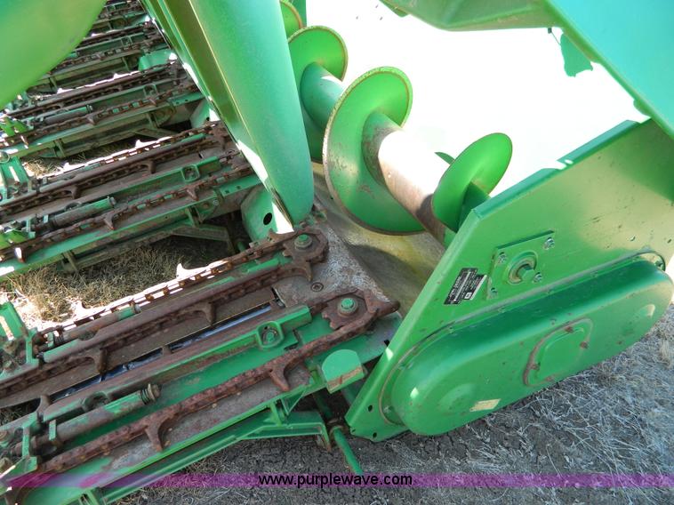image for item G7753 1994 John Deere 893 corn header