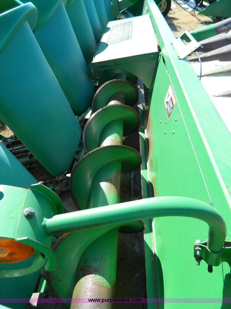 image for item G7753 1994 John Deere 893 corn header