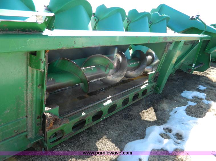 image for item G7753 1994 John Deere 893 corn header
