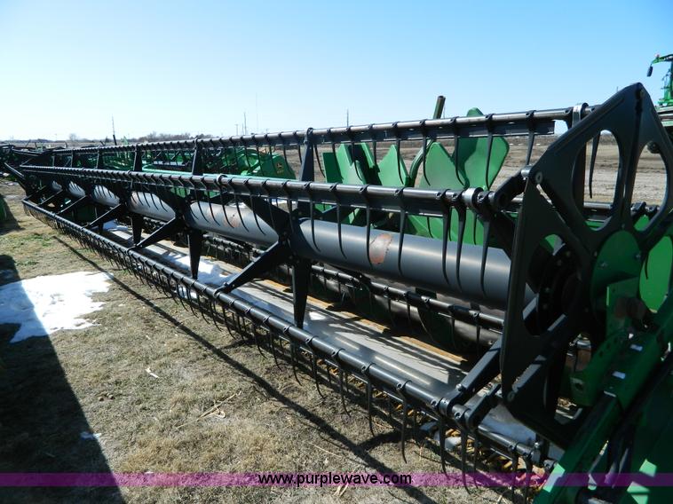 image for item G7754 1999 John Deere 930F flex header