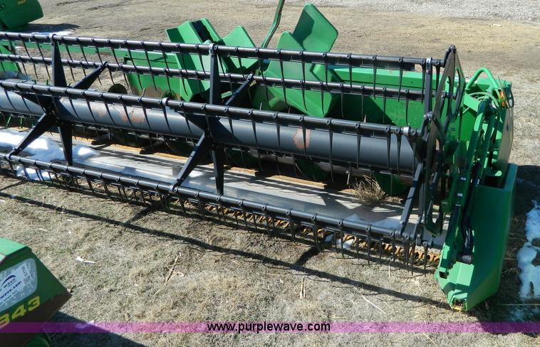 image for item G7754 1999 John Deere 930F flex header