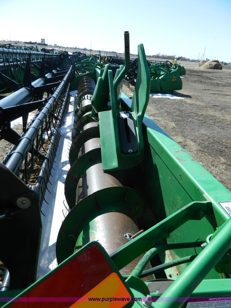 image for item G7754 1999 John Deere 930F flex header