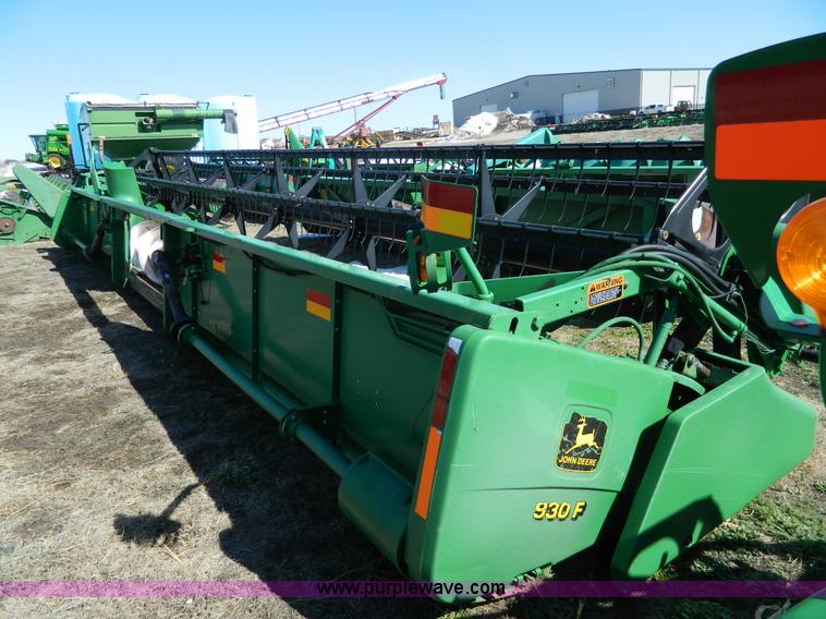image for item G7754 1999 John Deere 930F flex header