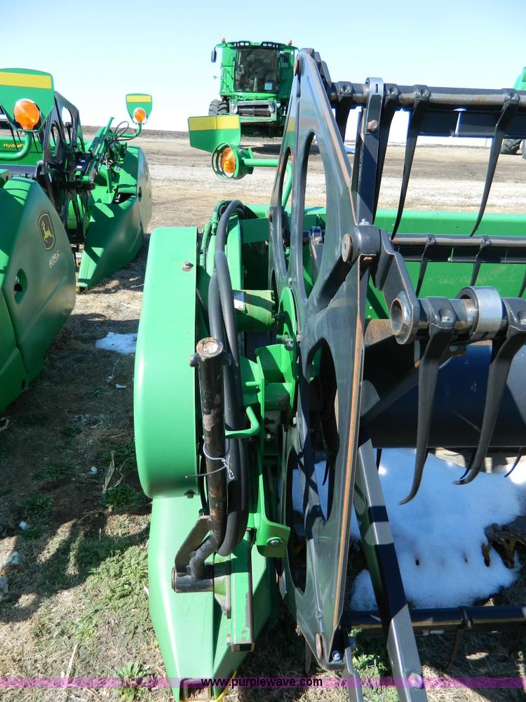 image for item G7754 1999 John Deere 930F flex header