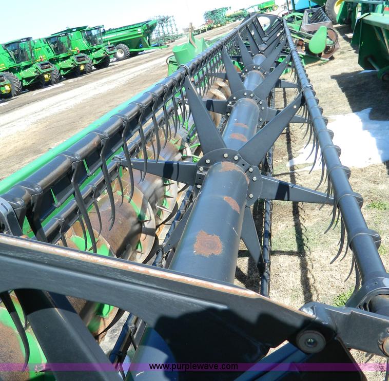 image for item G7754 1999 John Deere 930F flex header