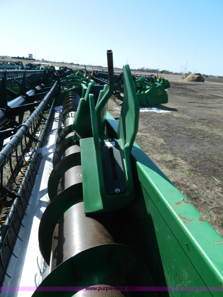 image for item G7754 1999 John Deere 930F flex header