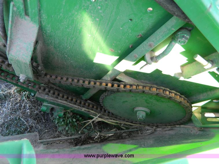 image for item G7754 1999 John Deere 930F flex header