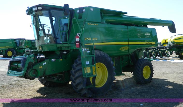 image for item G7755 2008 John Deere 9770 STS combine
