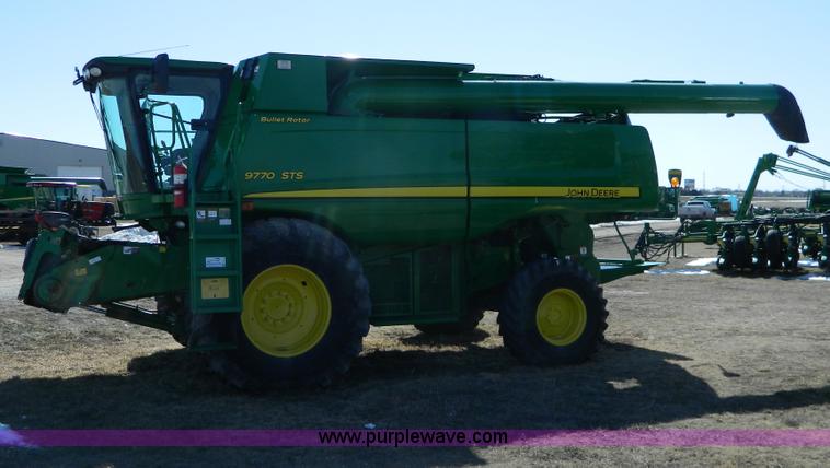 image for item G7755 2008 John Deere 9770 STS combine