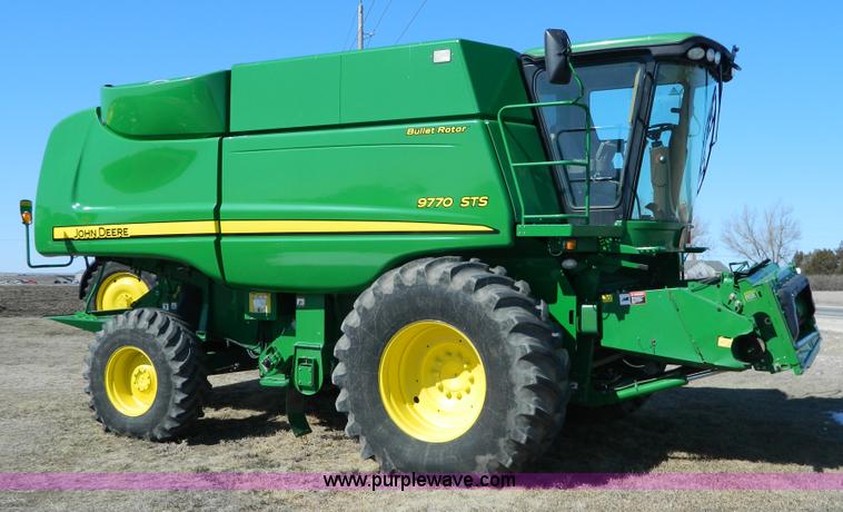 image for item G7755 2008 John Deere 9770 STS combine