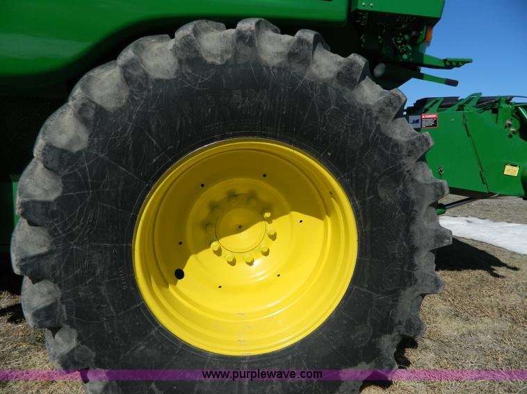 image for item G7755 2008 John Deere 9770 STS combine
