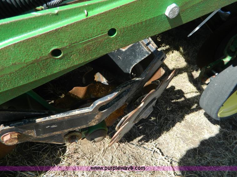 image for item G7756 2009 John Deere 1770 CCS no-till planter