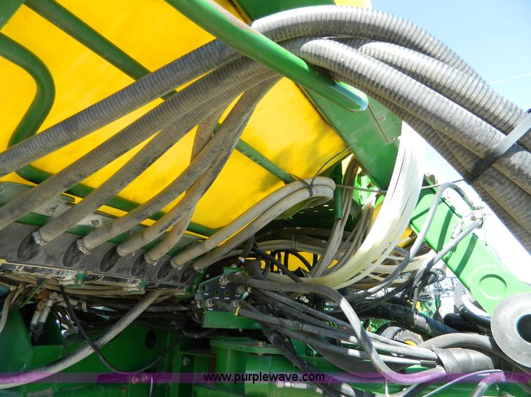 image for item G7756 2009 John Deere 1770 CCS no-till planter