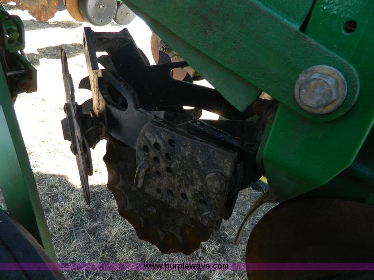 image for item G7756 2009 John Deere 1770 CCS no-till planter