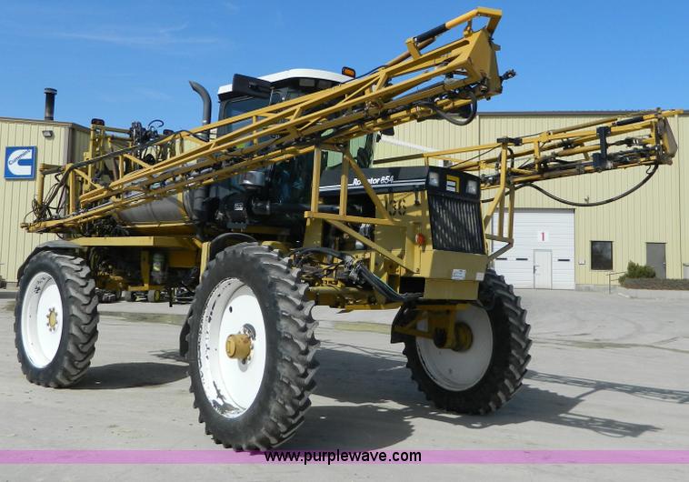 image for item G7758 1995 Ag-Chem RoGator 854 self-propelled sprayer