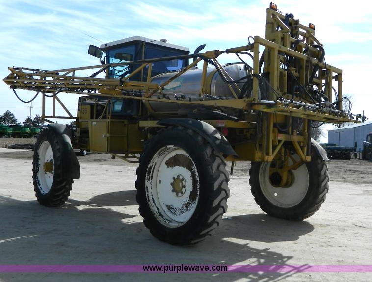 image for item G7758 1995 Ag-Chem RoGator 854 self-propelled sprayer