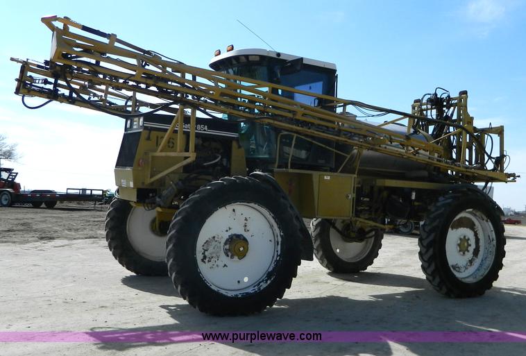 image for item G7758 1995 Ag-Chem RoGator 854 self-propelled sprayer