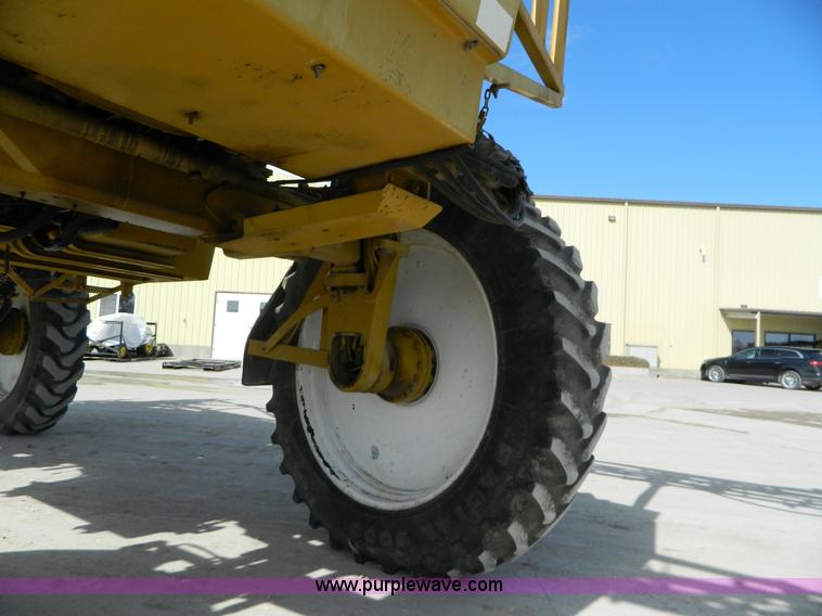 image for item G7758 1995 Ag-Chem RoGator 854 self-propelled sprayer