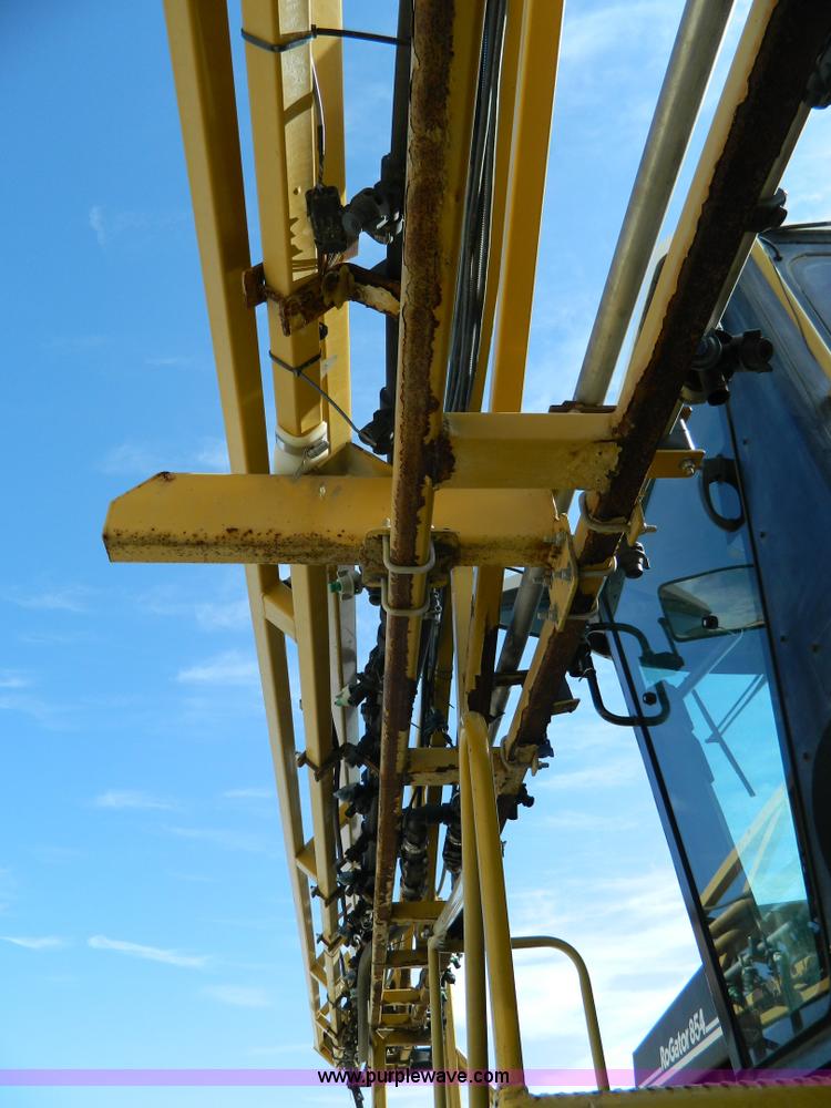 image for item G7758 1995 Ag-Chem RoGator 854 self-propelled sprayer
