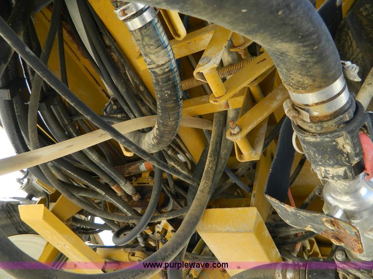 image for item G7758 1995 Ag-Chem RoGator 854 self-propelled sprayer