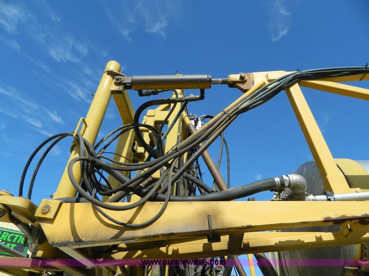 image for item G7758 1995 Ag-Chem RoGator 854 self-propelled sprayer