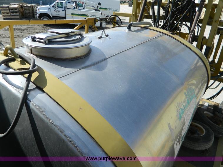 image for item G7758 1995 Ag-Chem RoGator 854 self-propelled sprayer