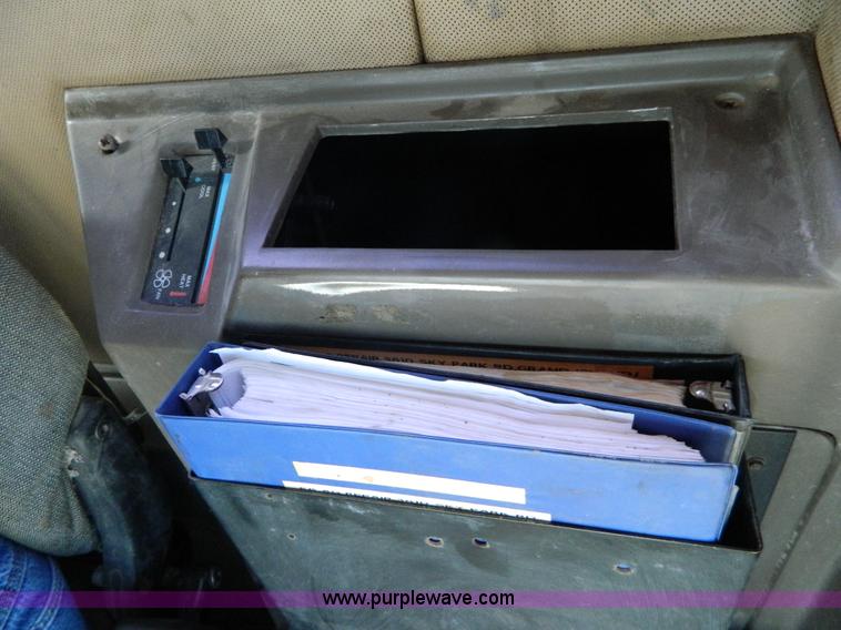 image for item G7758 1995 Ag-Chem RoGator 854 self-propelled sprayer