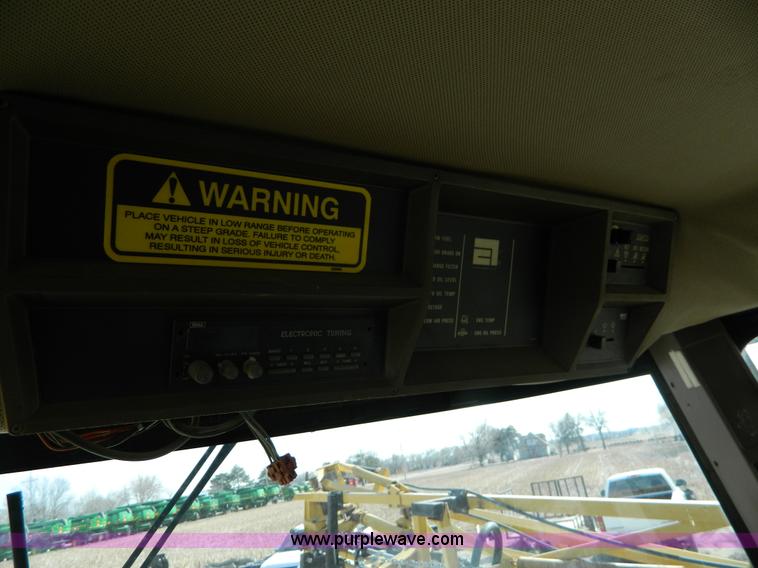 image for item G7758 1995 Ag-Chem RoGator 854 self-propelled sprayer