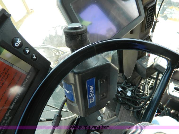 image for item G7758 1995 Ag-Chem RoGator 854 self-propelled sprayer