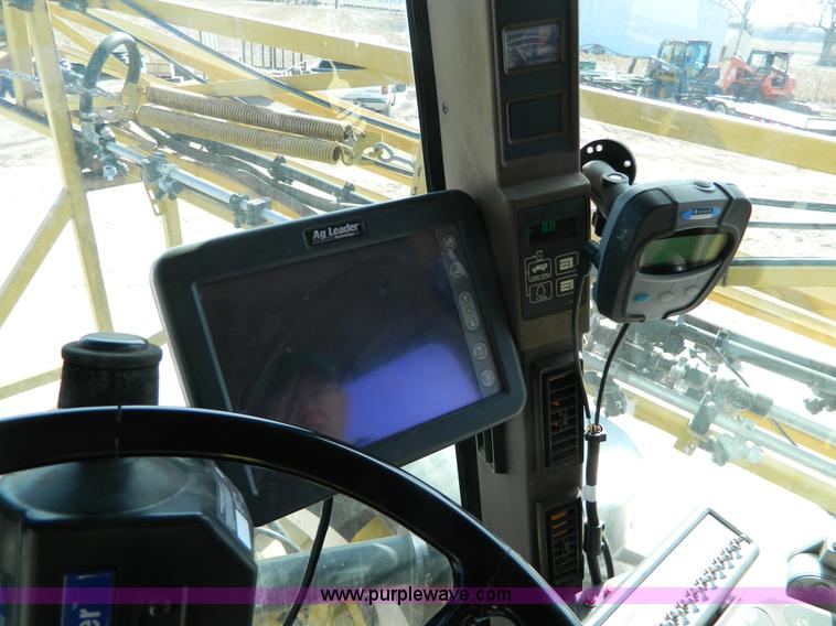 image for item G7758 1995 Ag-Chem RoGator 854 self-propelled sprayer