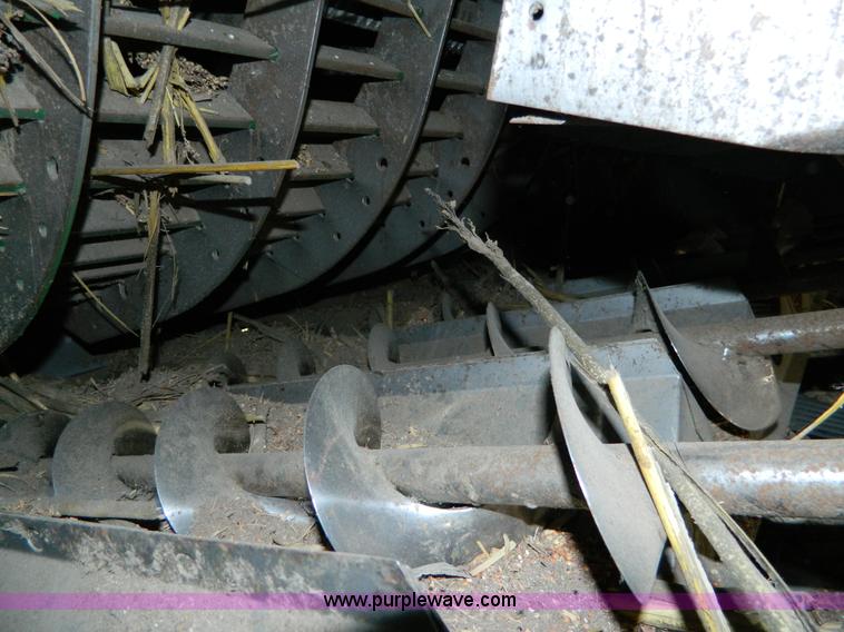 image for item G7759 1992 John Deere 9600 combine