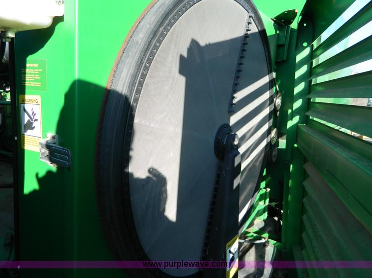 image for item G7759 1992 John Deere 9600 combine