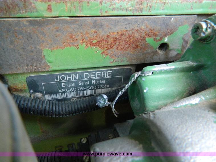 image for item G7759 1992 John Deere 9600 combine