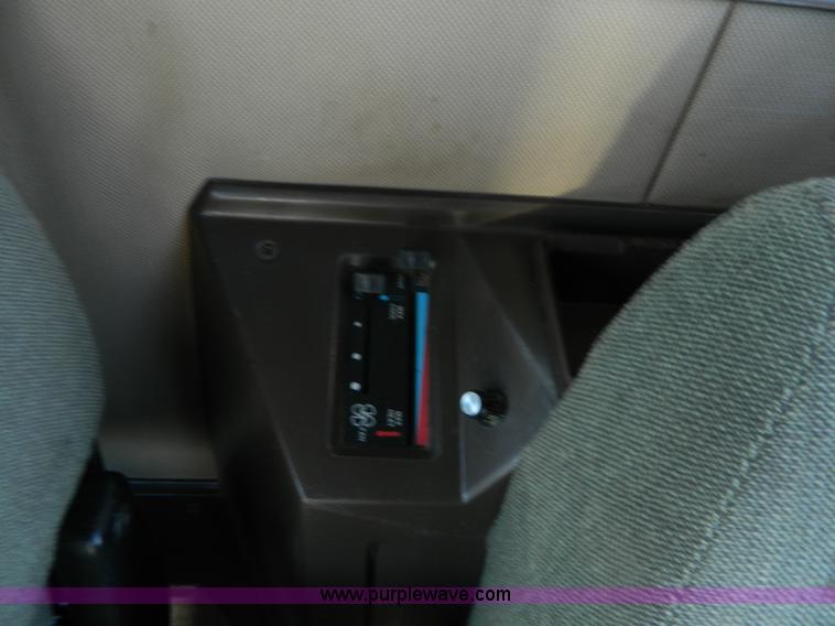 image for item G7759 1992 John Deere 9600 combine