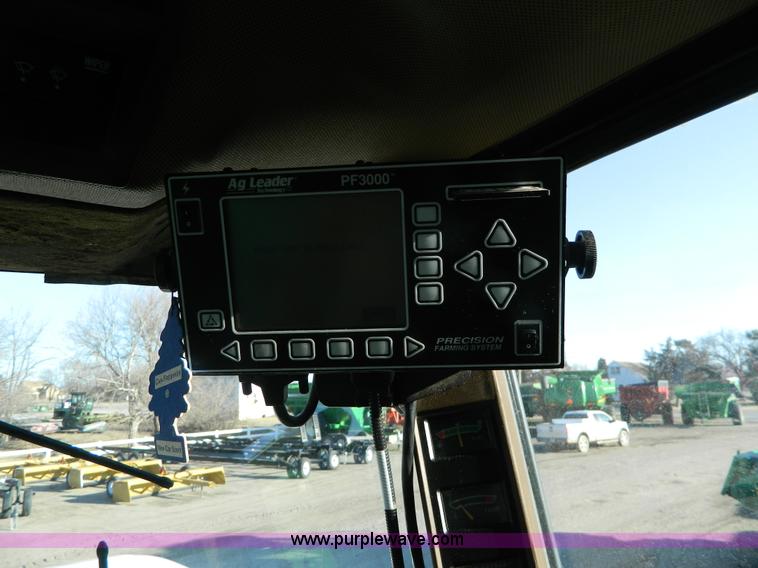 image for item G7759 1992 John Deere 9600 combine