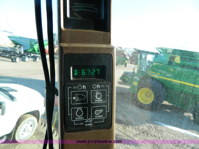 image for item G7759 1992 John Deere 9600 combine