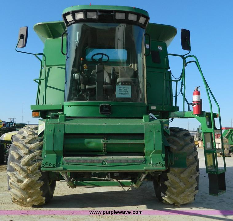 image for item G7762 2001 John Deere 9750 STS combine