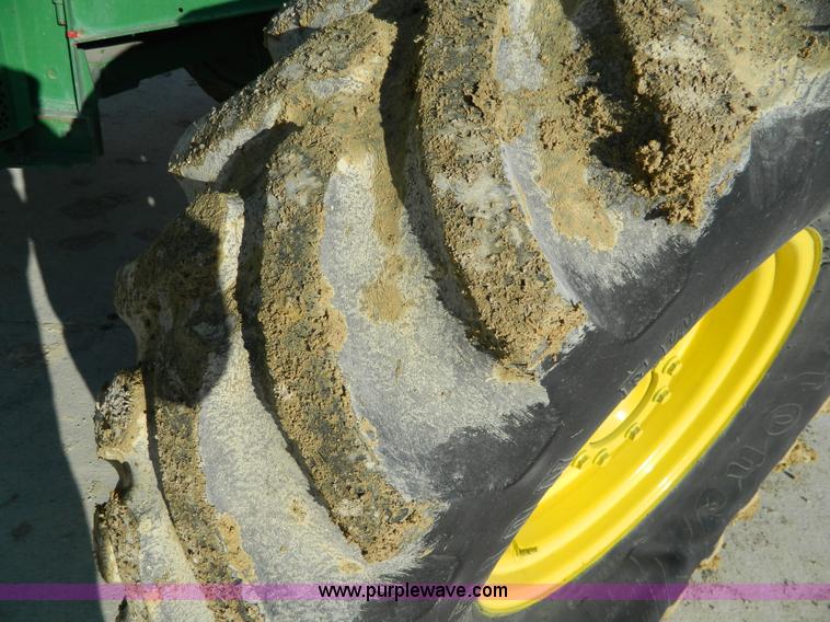 image for item G7762 2001 John Deere 9750 STS combine