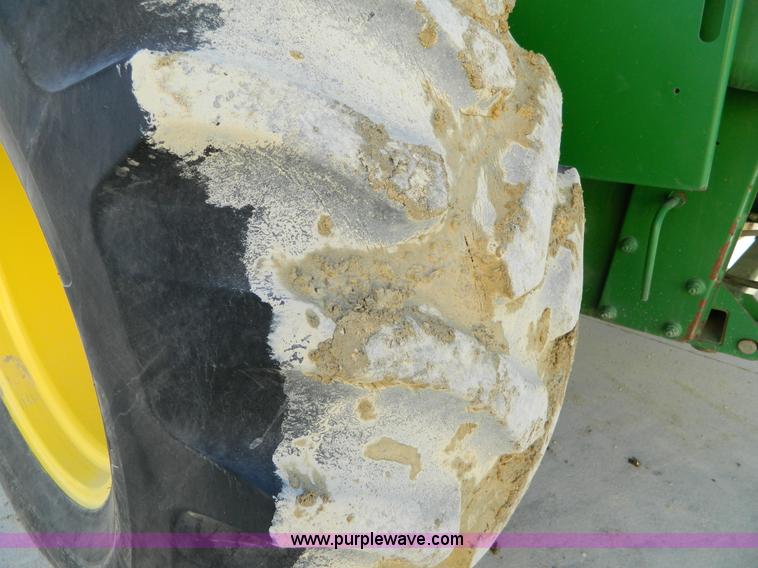 image for item G7762 2001 John Deere 9750 STS combine