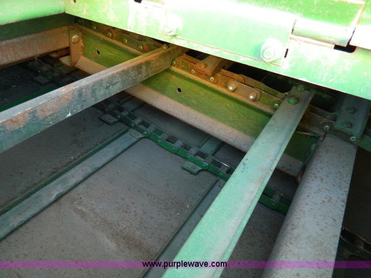 image for item G7762 2001 John Deere 9750 STS combine