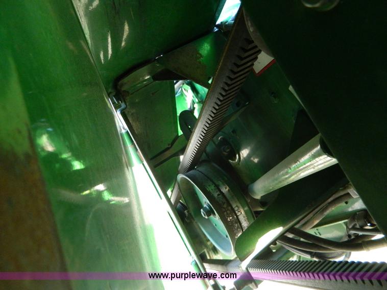 image for item G7762 2001 John Deere 9750 STS combine