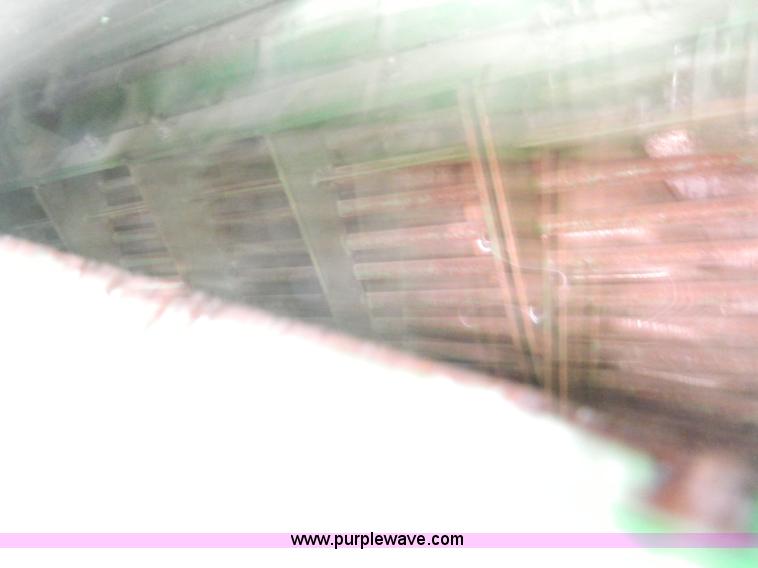 image for item G7762 2001 John Deere 9750 STS combine