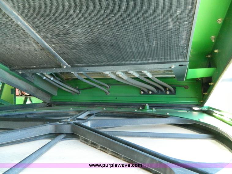 image for item G7762 2001 John Deere 9750 STS combine