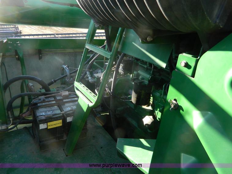 image for item G7762 2001 John Deere 9750 STS combine