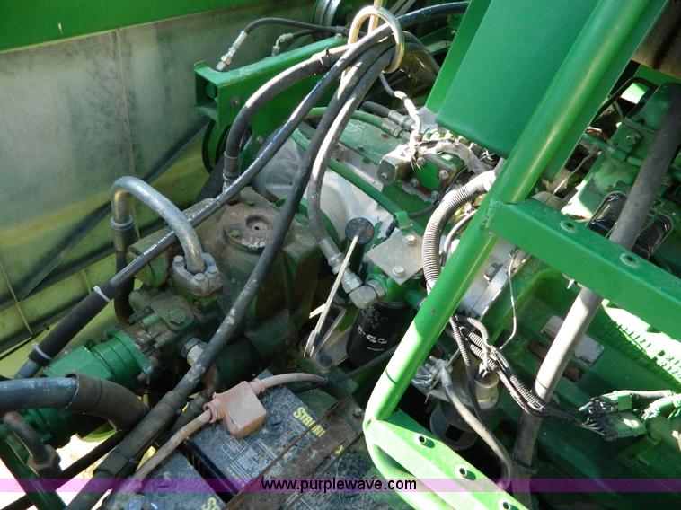 image for item G7762 2001 John Deere 9750 STS combine
