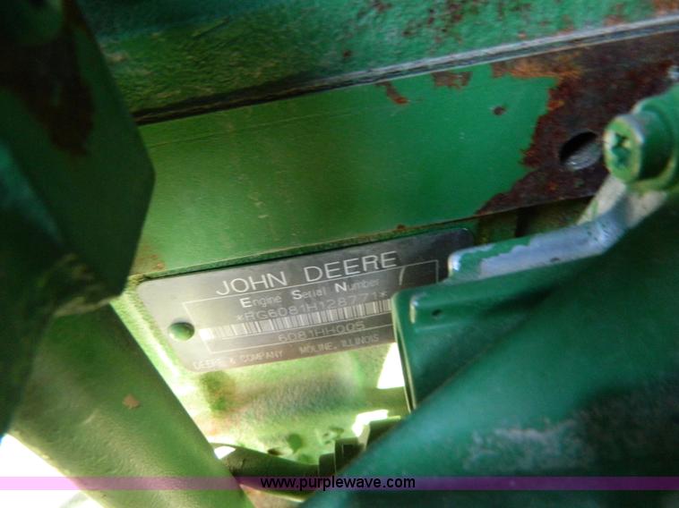 image for item G7762 2001 John Deere 9750 STS combine