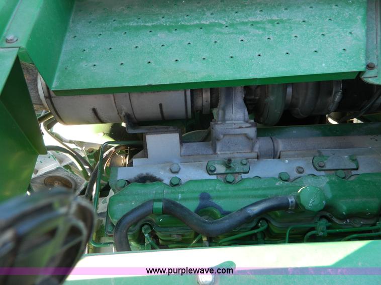 image for item G7762 2001 John Deere 9750 STS combine