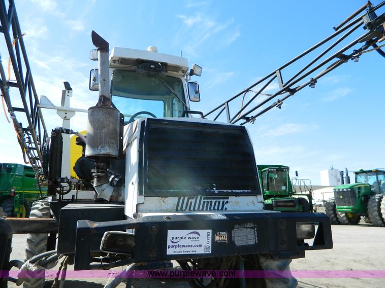 image for item G7763 1994 Willmar 760 self-propelled sprayer