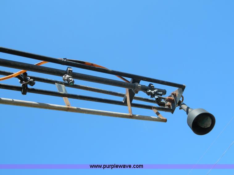 image for item G7763 1994 Willmar 760 self-propelled sprayer